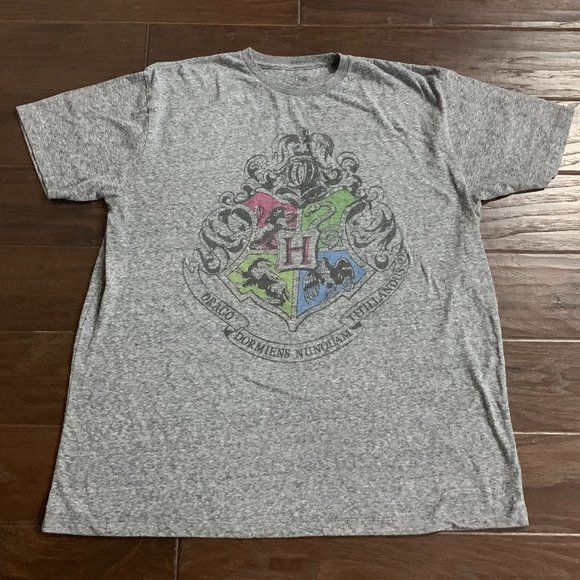 Gently Worn, but Lovingly Cared For, Harry Potter Crest Graphic T-Shirt - Picture 1 of 7